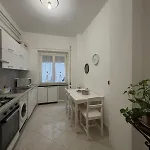 Brezza Albaro Апартаменты