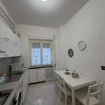 Апартаменты Brezza Albaro